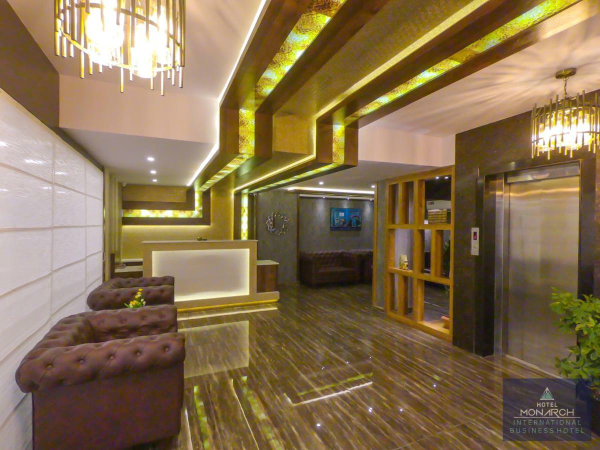 Hotel Monarch International Bangalore Exterior foto